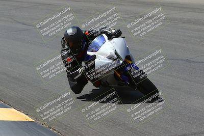 media/Apr-10-2022-SoCal Trackdays (Sun) [[f104b12566]]/Bowl (11am)/